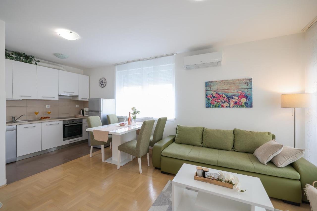Cozy Niko Apartment - Private Parking And Balcony Zadar Exteriör bild
